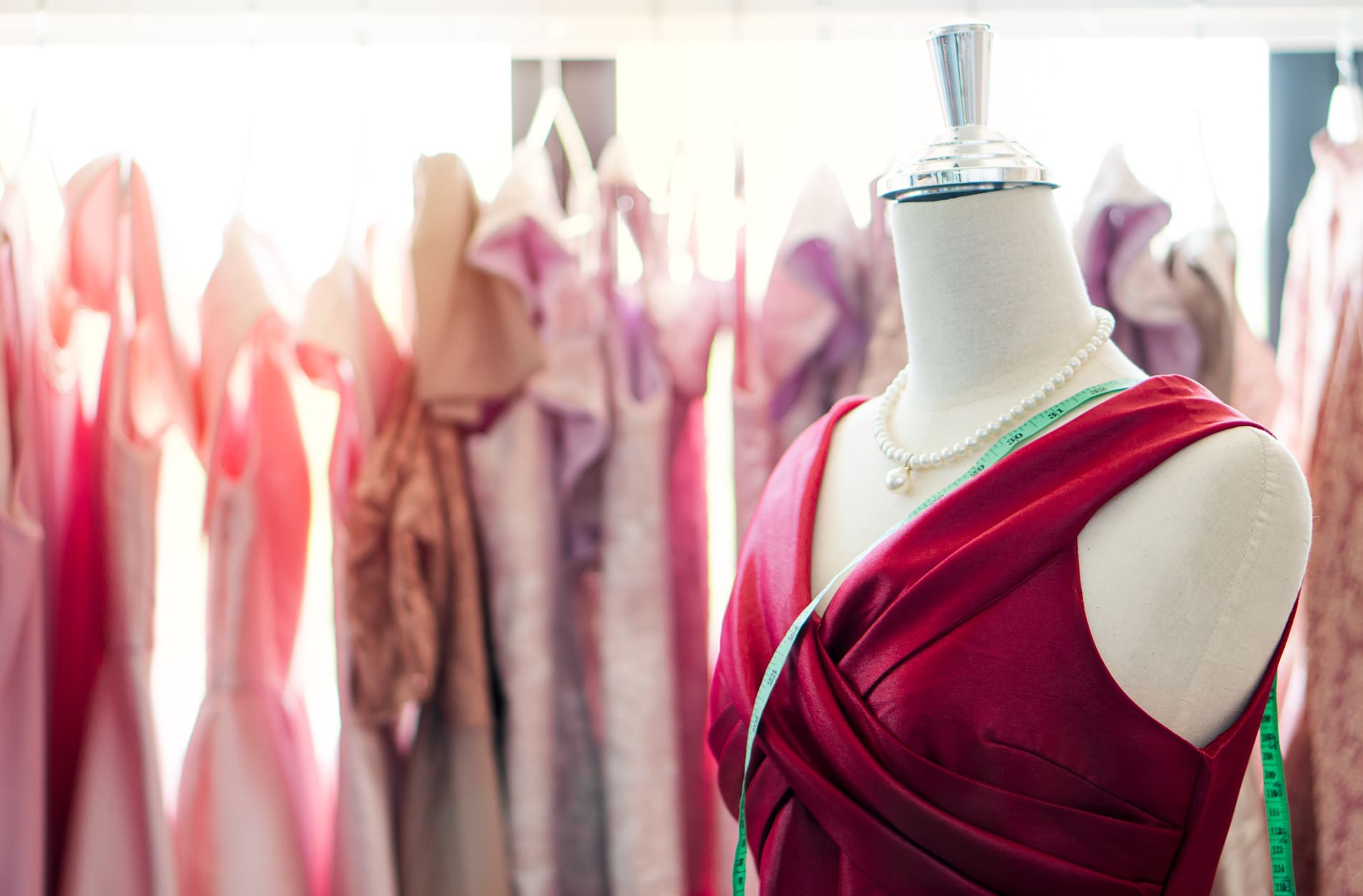 Studentessa al corso Operatore delle Confezioni Moda – Accademia Italiana di Moda e Couture Torino