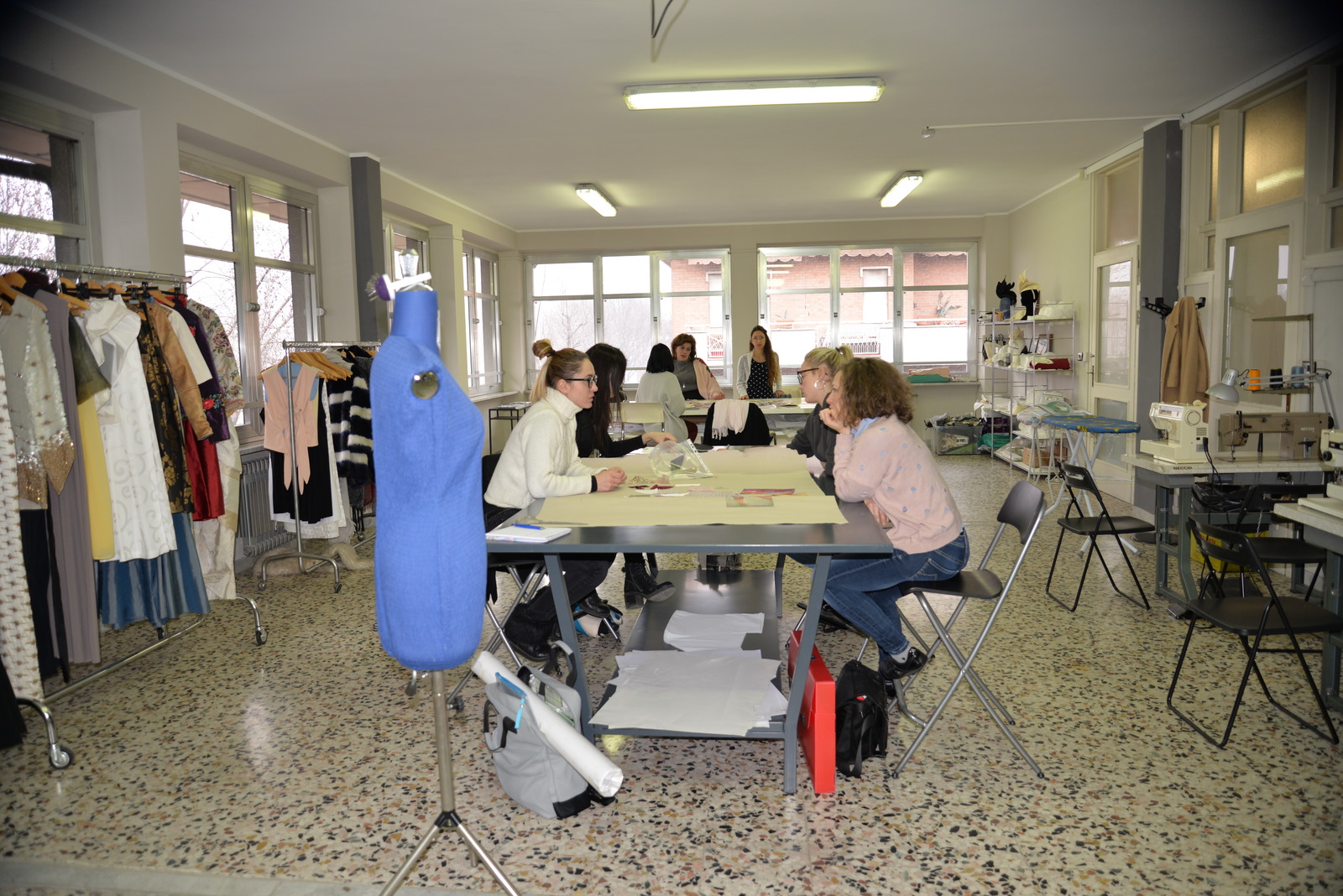 Operatore delle confezioni sarto confezionista al lavoro – corso professionale Torino